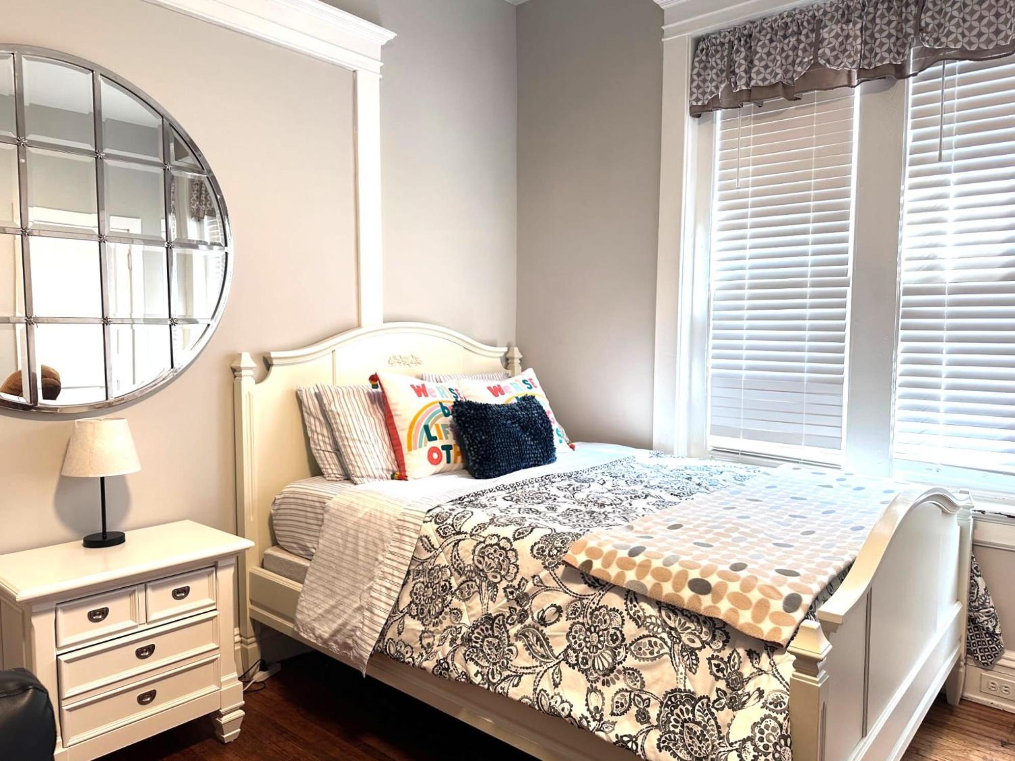 E1 Centrally Located In Carytown Fully Fenced Richmond Luaran gambar
